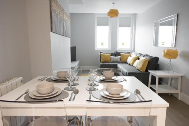S/King Bed One Bedroom Flat Brentwood Exterior photo