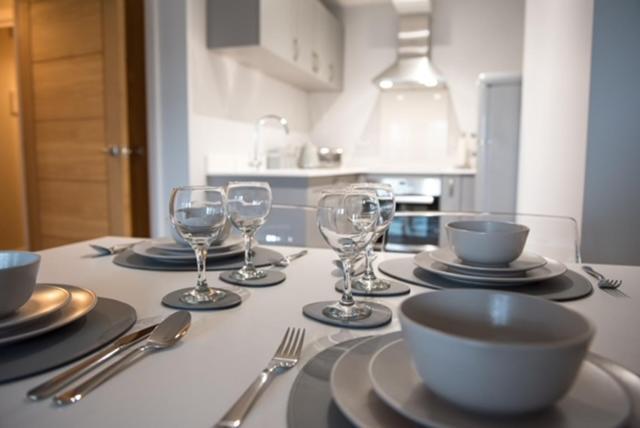 S/King Bed One Bedroom Flat Brentwood Exterior photo
